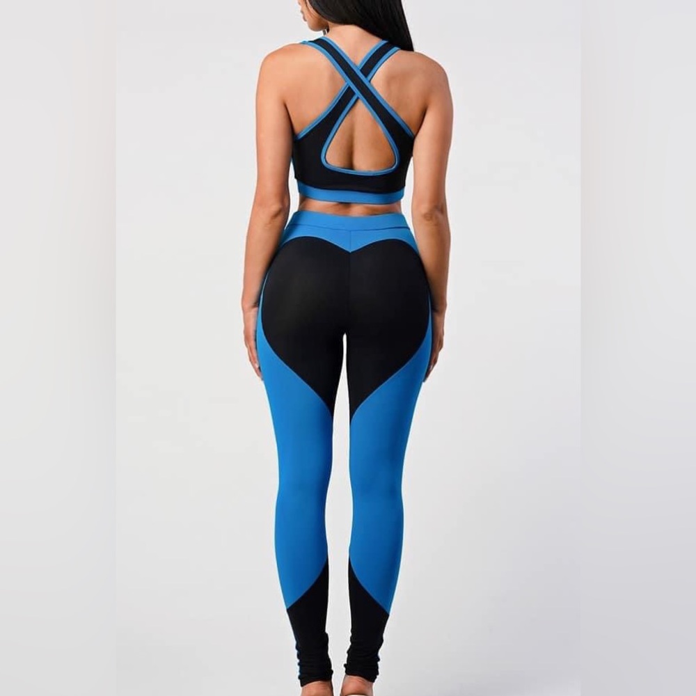 Sport leggings and sports bra